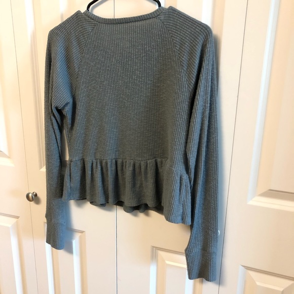 AE Soft Plush Long-Sleeve Babydoll T-Shirt! 💚 - Picture 2 of 3